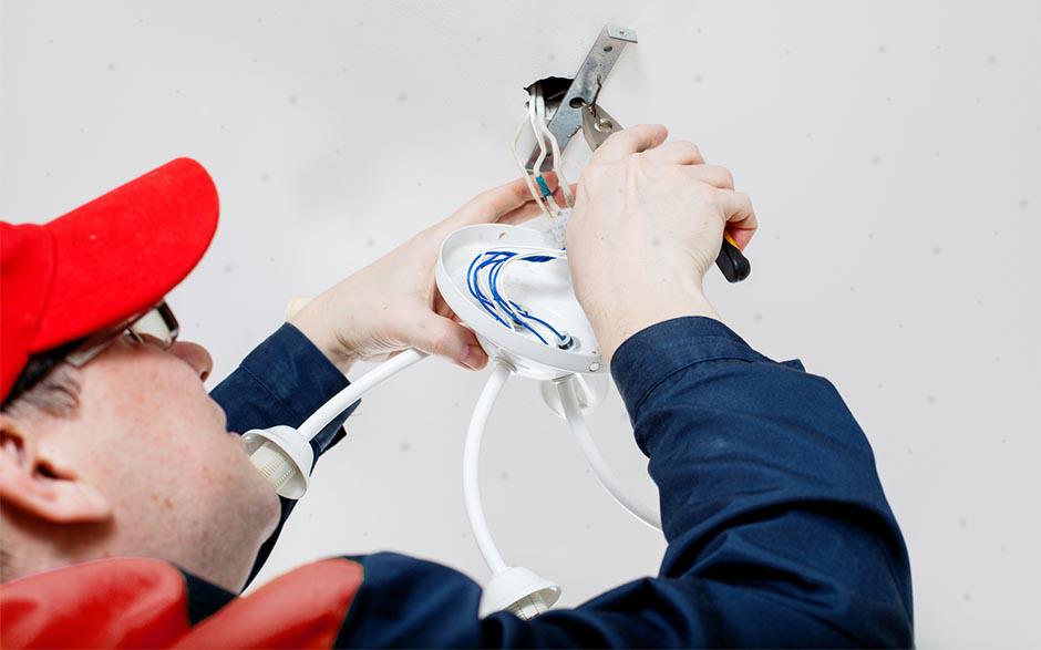 électricien de maintenance Magny-en-Vexin